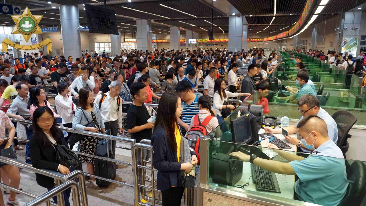 出入境通關秩序良好