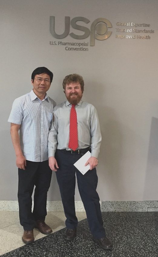 Li Shaoping and Anton Bzhelyansky at the United States Pharmacopeia