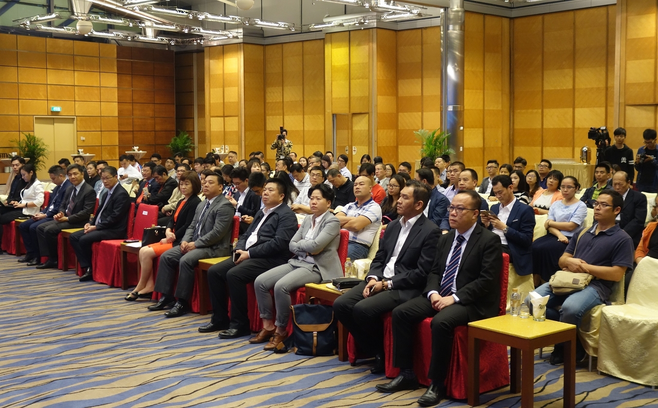 Aspecto da Sessão de Intercâmbio sobre o Comércio Electrónico Transfronteiriço Guangdong-Macau