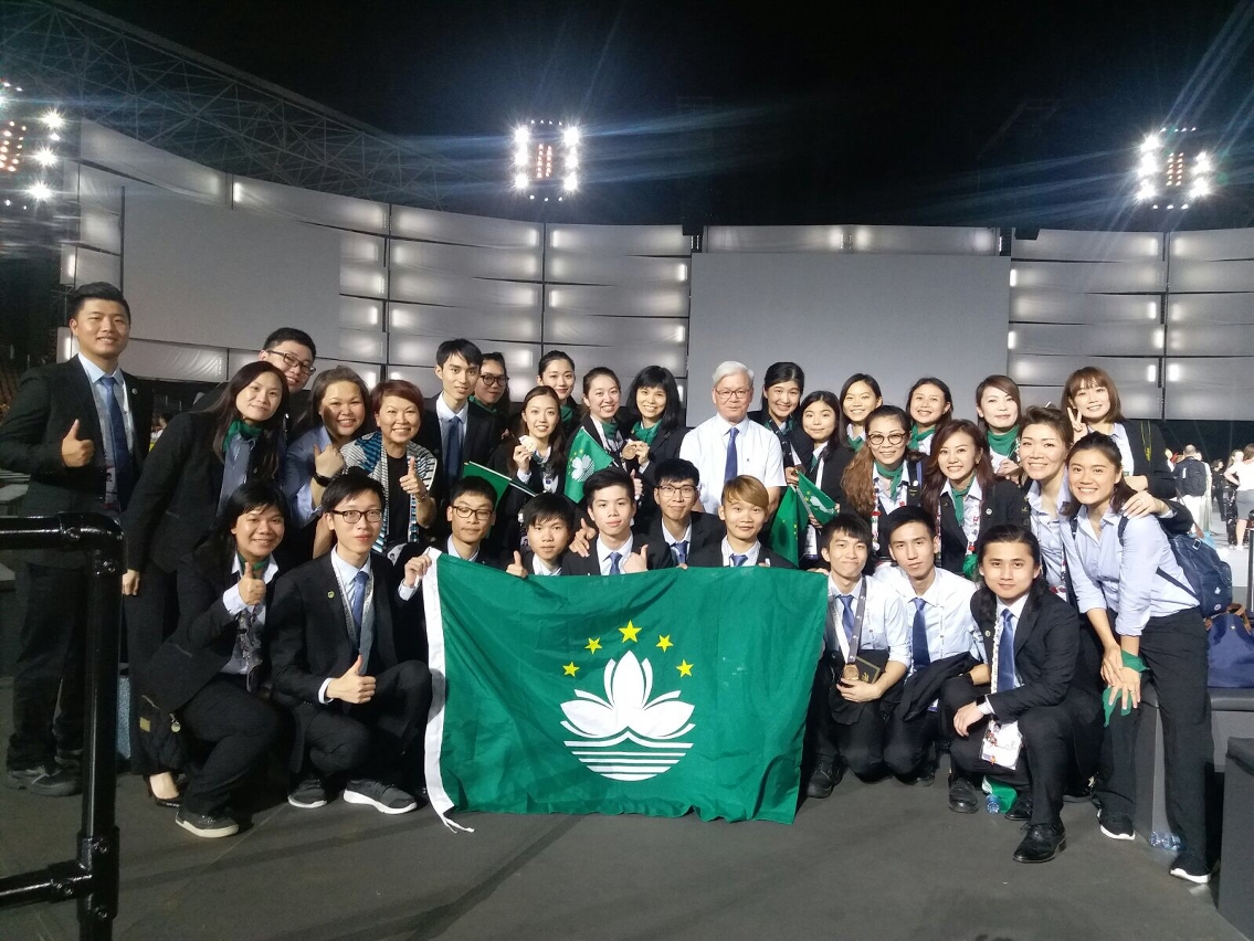 Fotografia dos concorrentes de Macau que participaram na 44ª Competição Mundial de Aptidão Profissional