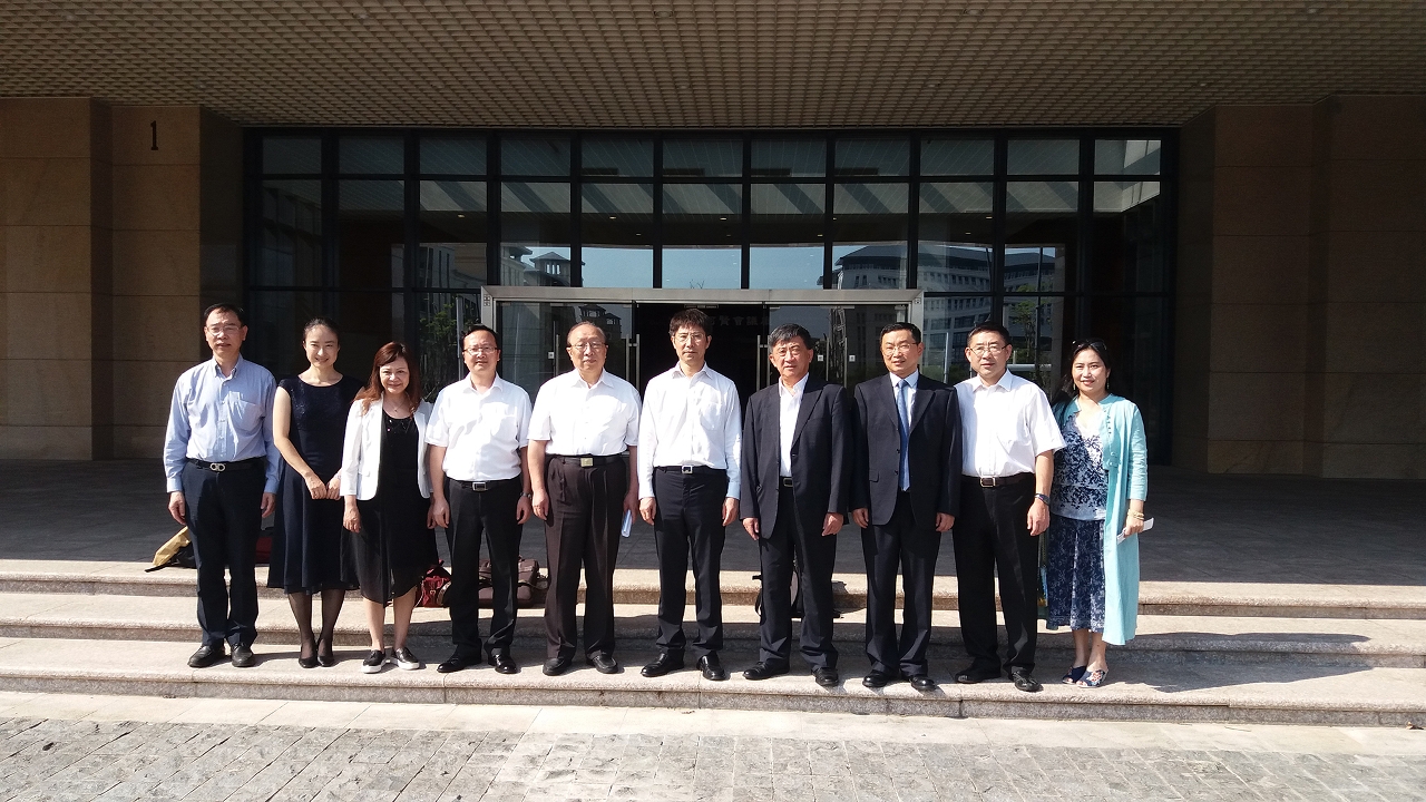 四川省教育廳廳長朱世宏率團參訪澳大