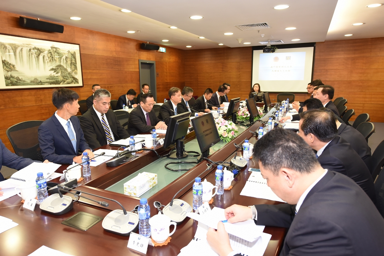 Os participantes discutiram formas de cooperação entre as autoridades policiais de Xangai e Macau
