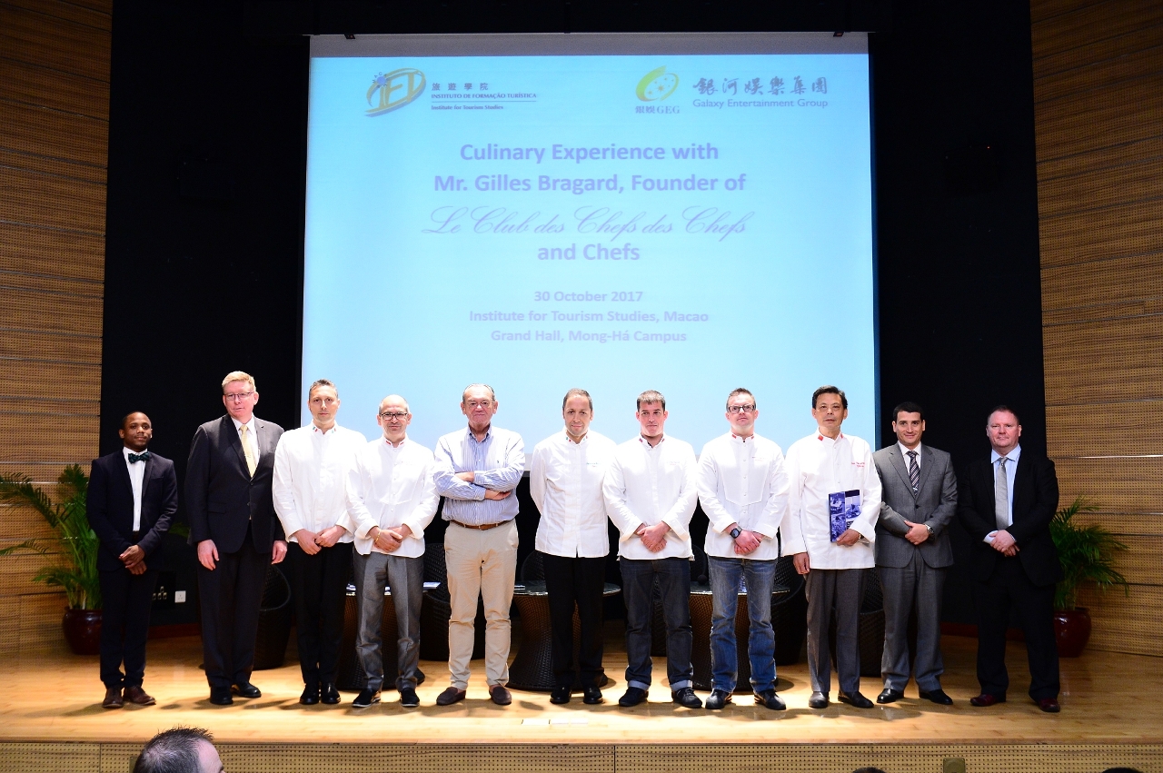 「Le Club des Chefs des Chefs」協會創始人及6位國宴級大廚與學院廚藝管理學士學位課程學生分享和交流廚藝和烹飪的專業知識和豐富經驗心得。