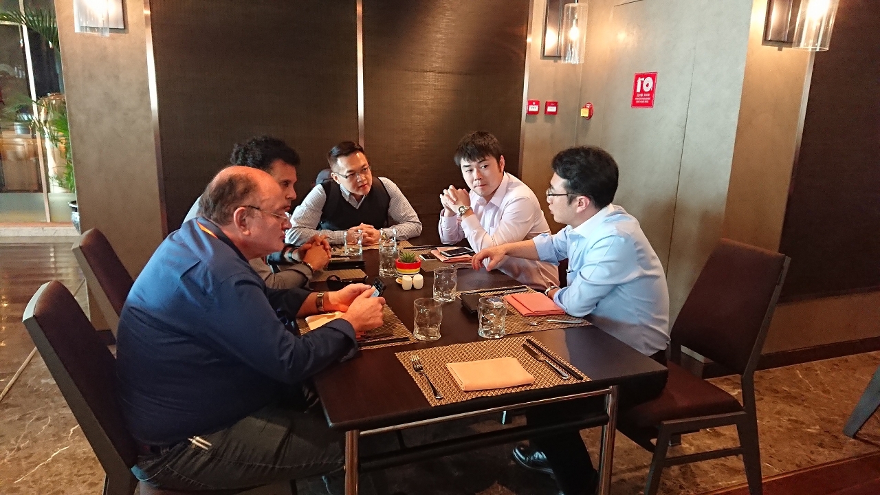 Conversa e debate entre empresas da China e dos países de língua portuguesa