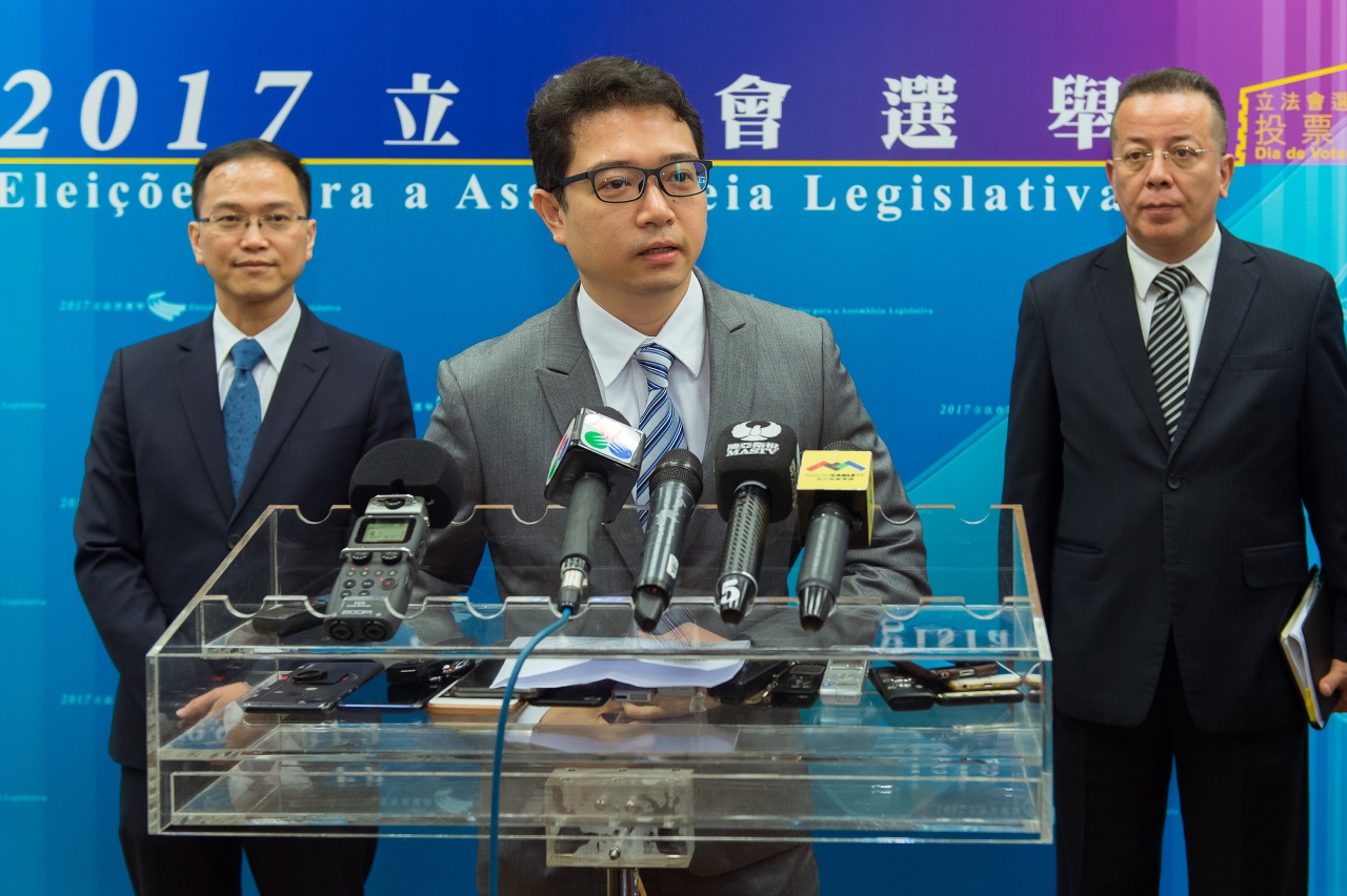 The Chairman of the Electoral Affairs Commission for the Legislative Assembly Election, Mr Tong Hio Fong, speaks to reporters.