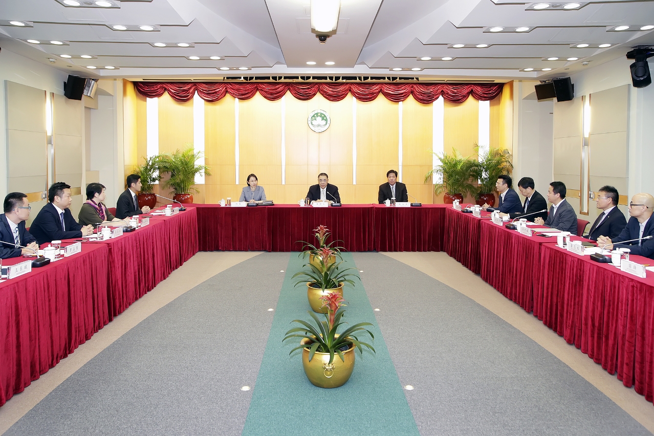 行政長官崔世安就制訂明年度施政報告與智庫組織代表座談