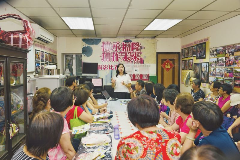 消防局派員到福隆區坊眾互助會進行燃料安全講座