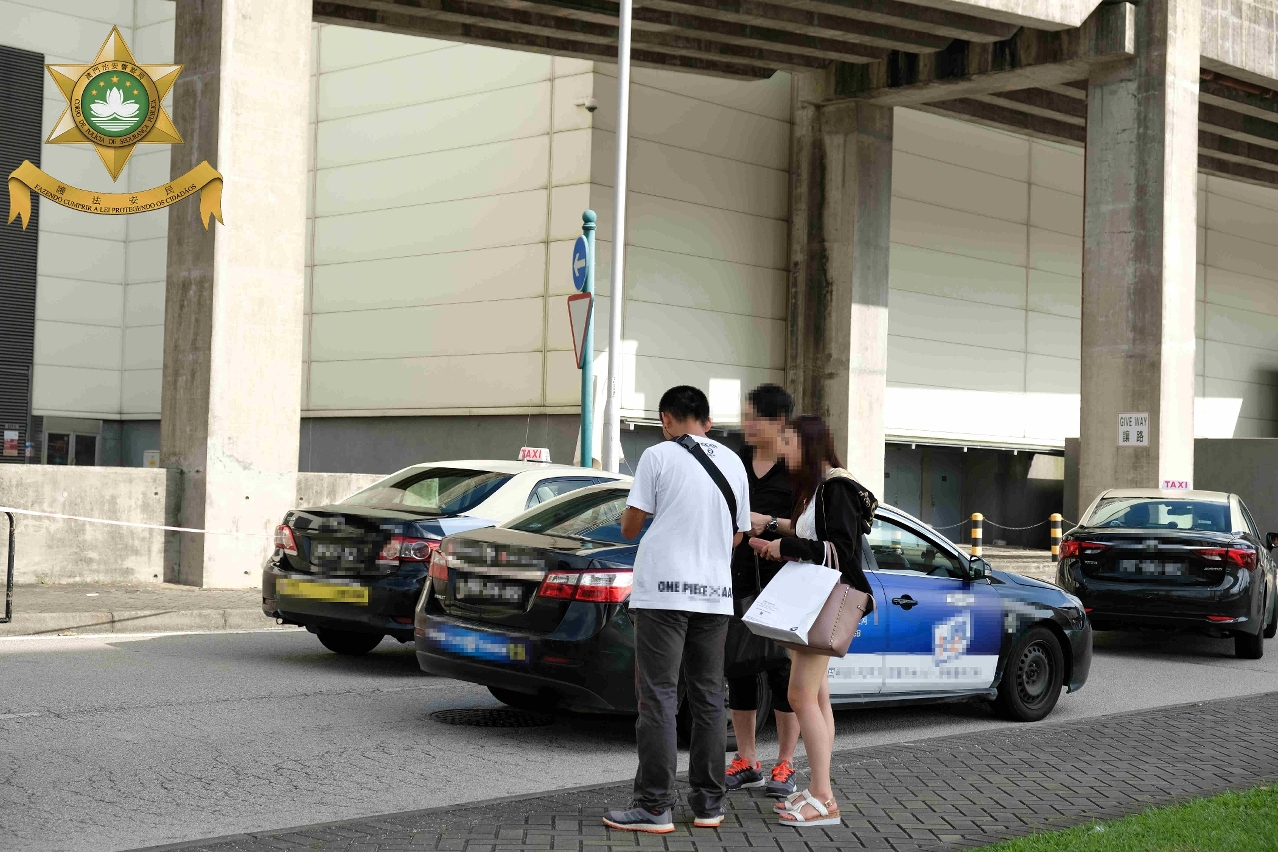 警員打擊的士違規行為