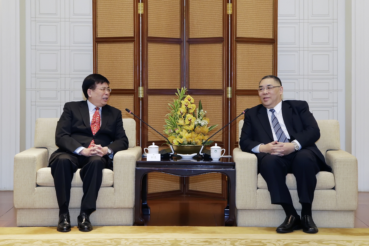 Encontro entre o Chefe do Executivo, Chui Sai On, e os representantes da comissão organizadora do “Boao Asia Development Forum (Macau) 2017”