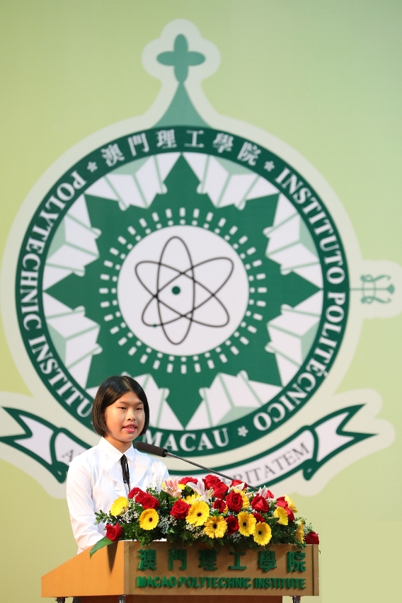 The representative of new students, Chio Hoi Lam, spoke at the ceremony