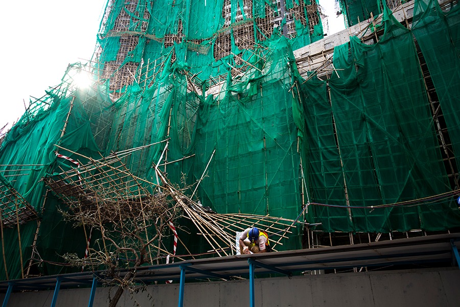 勞工局督促承造商颱風前後做好預防和善後工作確保工地安全