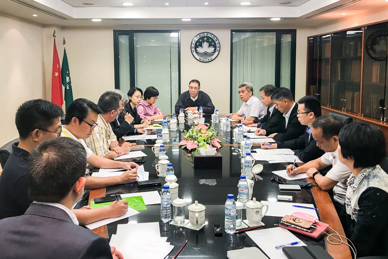 行政長官在今(26)日舉行的跨司跨部門工作會議上，指示各民防架構成員做好颱風“帕卡”的應對工作。