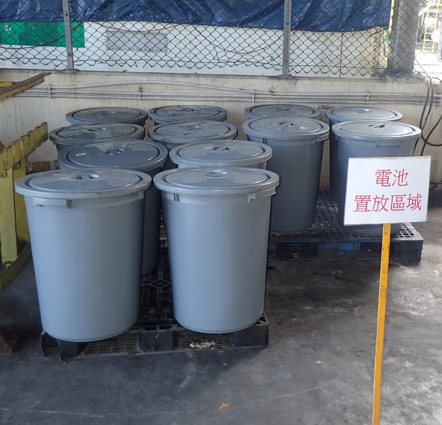 環保局預留足夠空間妥善暫存已收集的廢舊電池