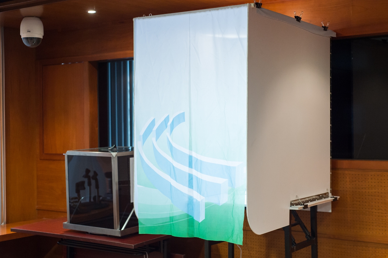 Voting booths to be used on election day are of the sort adopted in 2013’s election.