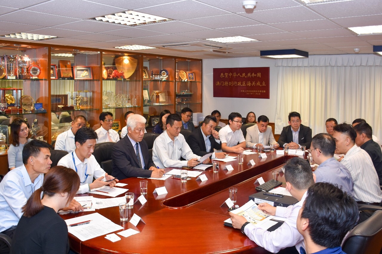 業界代表共同就法律的推廣及宣傳工作交換意見