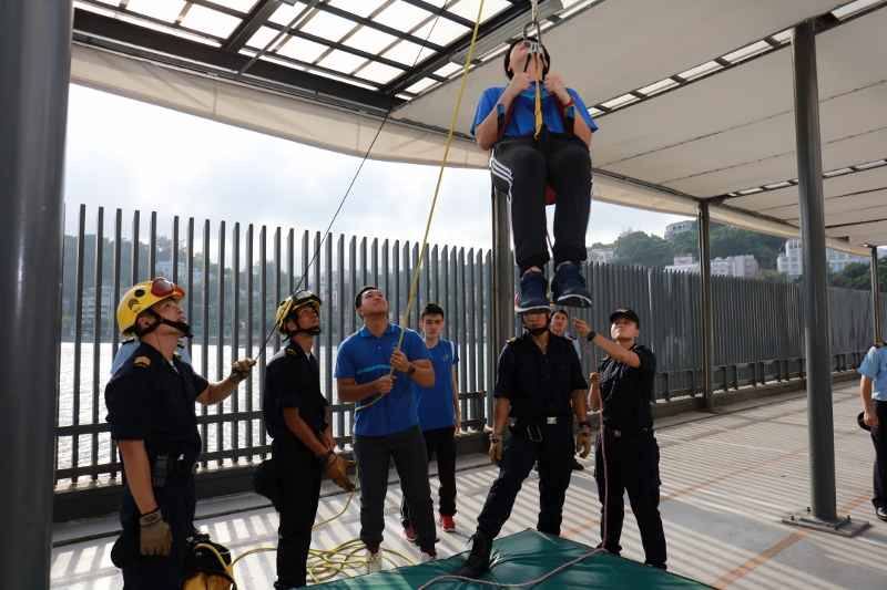 Experimentação do salvamento em grandes alturas