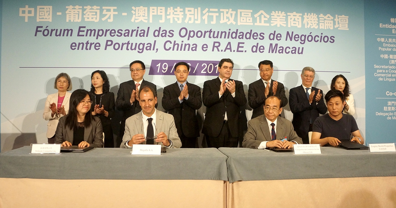 Durante o Fórum, foi efectuada a assinatura de dois projectos de cooperação.