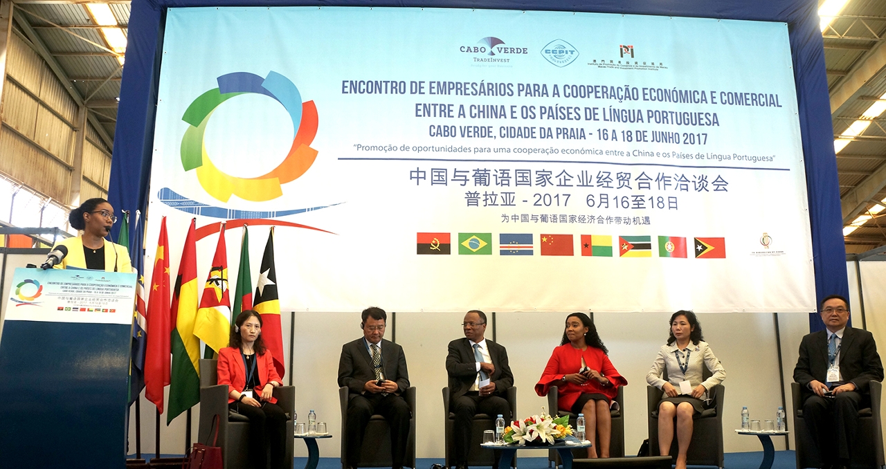 Foi inaugurado em Cabo Verde o Encontro de Empresários para a Cooperação Económica e Comercial entre a China e os Países de Língua Portuguesa