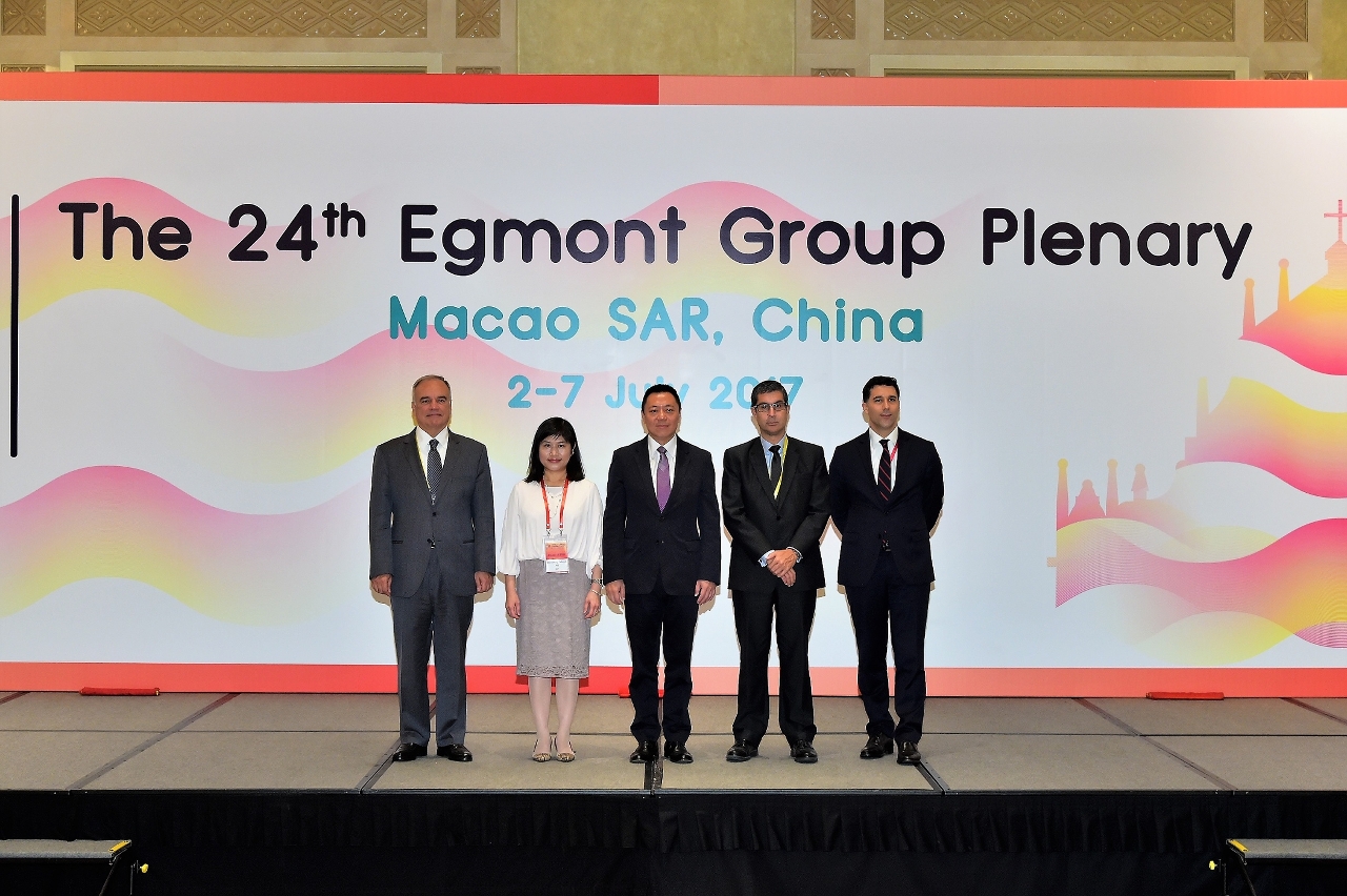 Group photo of the Host and Guests of Honor of the Egmont Plenary Meeting