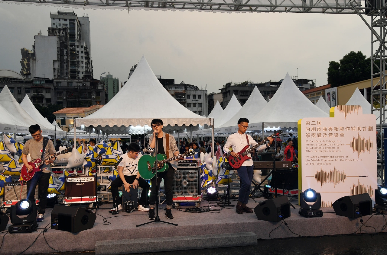 《第二屆原創歌曲專輯製作補助計劃頒獎禮及音樂會》及多場現場音樂演出，將豐富《塔石藝墟》現場氣氛。