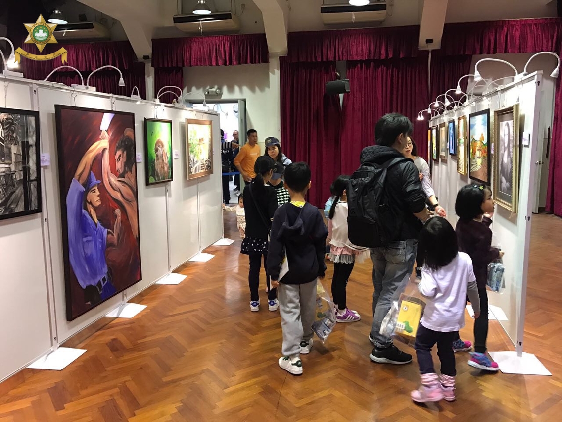 畫展現場深受市民喜愛