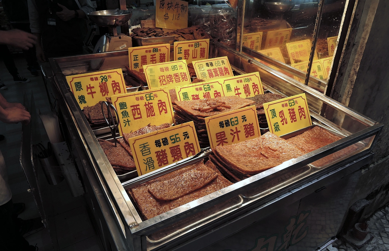 肉乾類產品長時間在欠缺保護設施下展示及存放