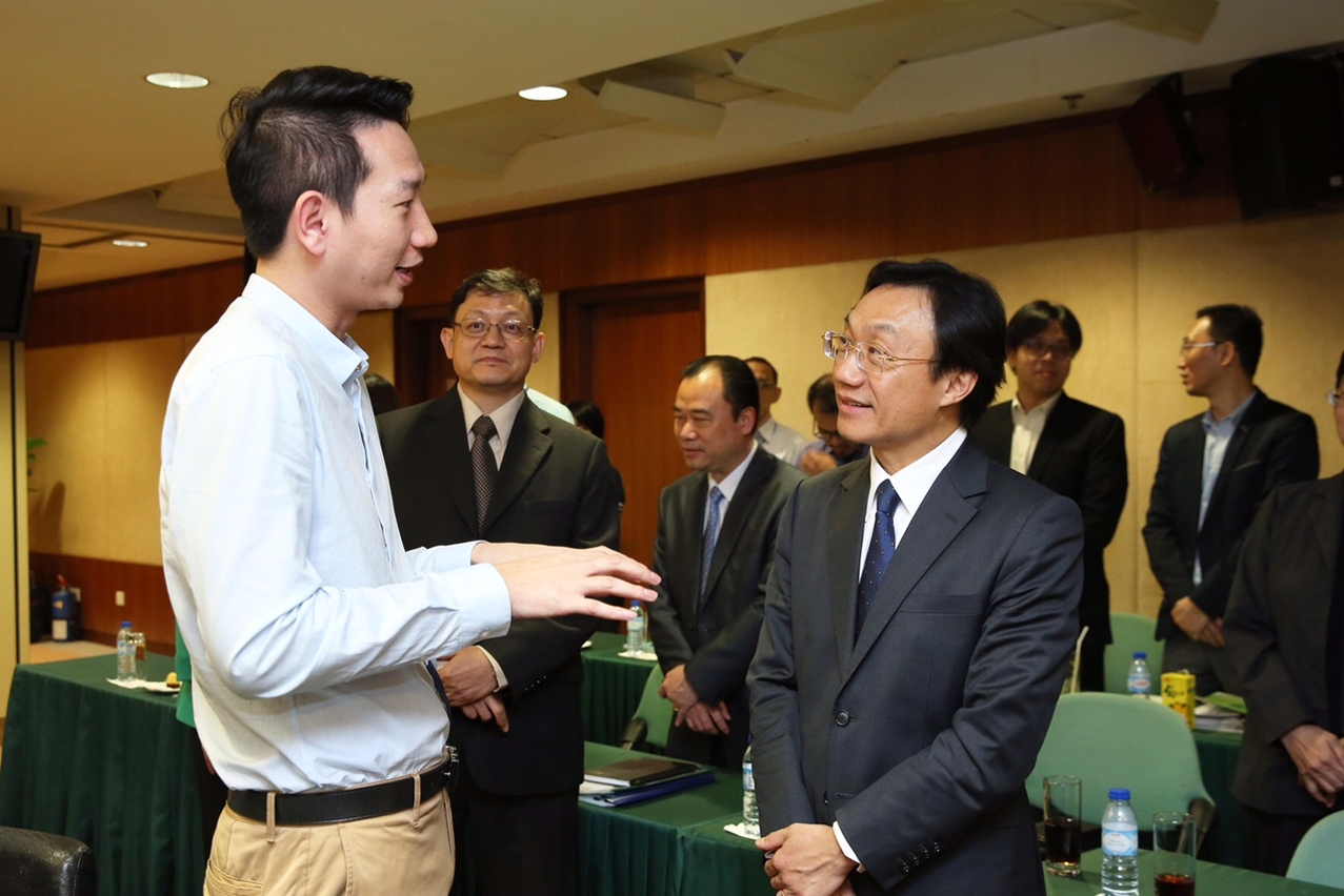與青年社團代表互動交流