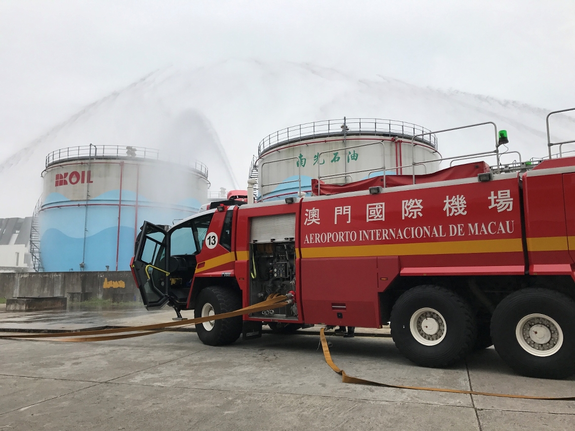 The “Fire in the Fuel Farm Exercise 2017” of Macau International Airport was carried out on 06 April 2016 simulating a fire emergency in the facilities. All entities involved cooperated closely with each other in resolving the crisis.