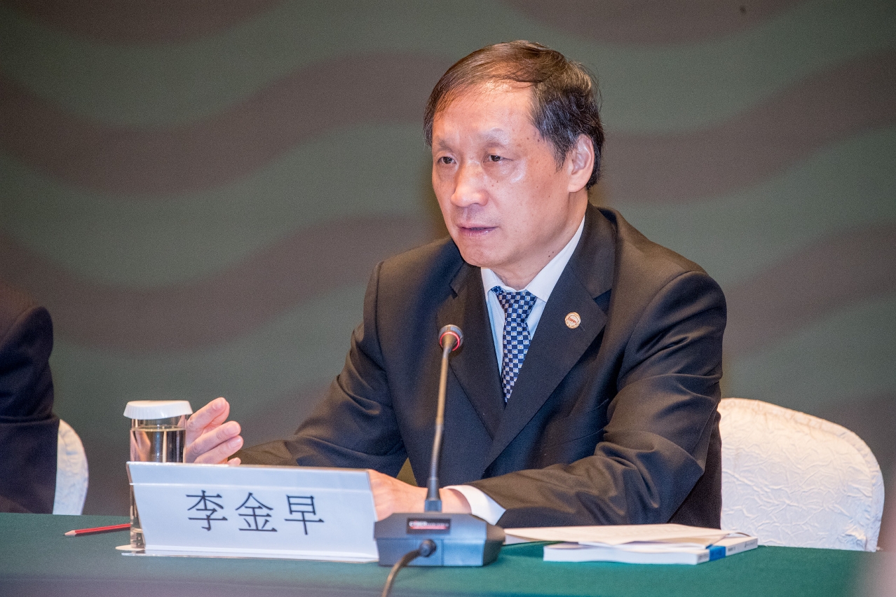 CNTA Chairman Li Jinzao delivers a speech