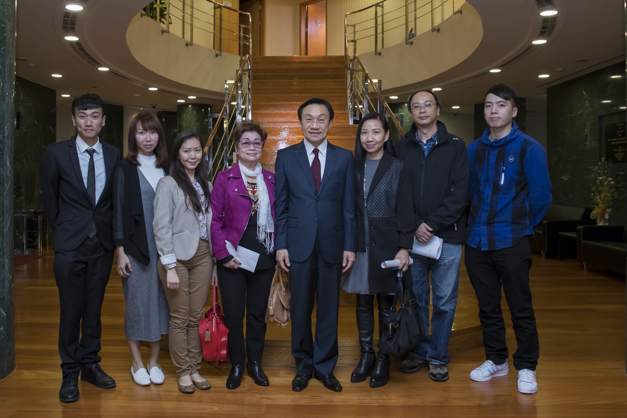 Secretário para os Assuntos Sociais e Cultura, Doutor Alexis Tam, reuniu-se com a Associação do Pessoal de Enfermagem de Macau