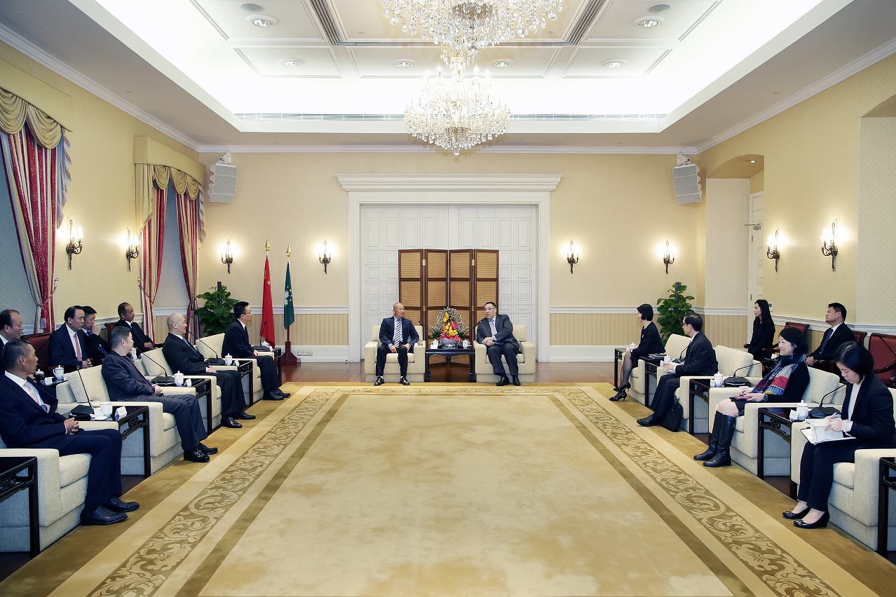 Encontro entre o Chefe do Executivo e membros da Associação de Amizade de Membros da Conferência Consultiva Política do Povo Chinês da Província de Fukien em Macau