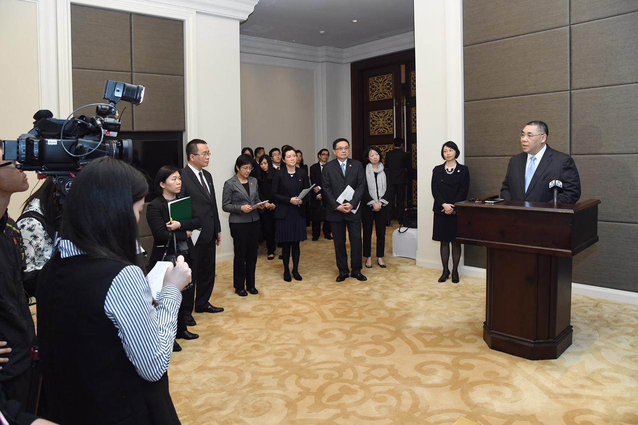 Chefe do Executivo, Chui Sai On, faz balanço à comunicação social, no final do encontro entre dirigentes de Fujian e Macau sobre a iniciativa nacional de "uma faixa, uma rota".