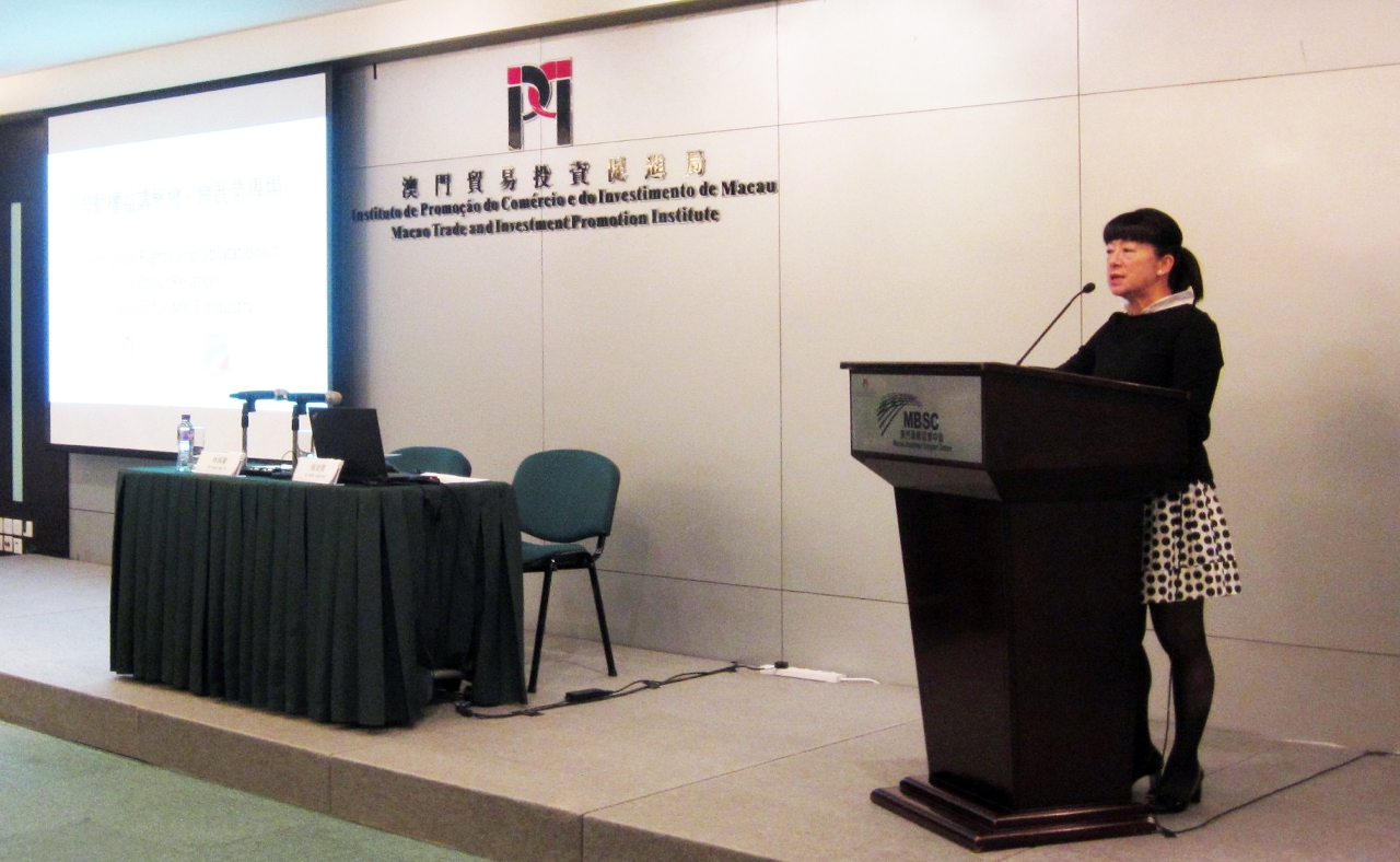Executive Director of IPIM, Mrs. Irene V. K. Lau, delivers a speech