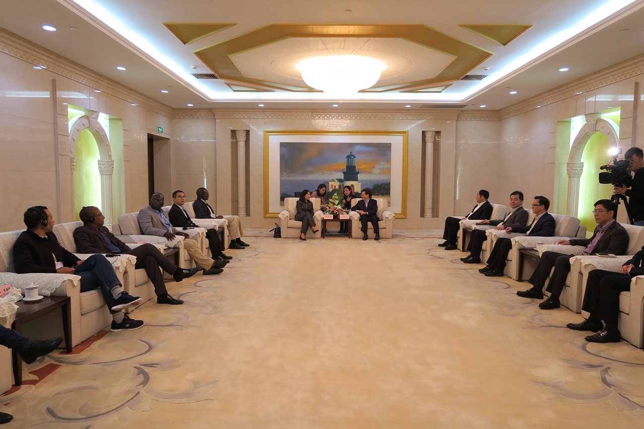 Audiência com o Secretário do Comité Municipal do PCC em Zhoushan, Dr. Zhou Jiangyong