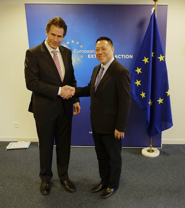 The 21st EU-Macao Joint Committee meeting is co-chaired by the Managing Director of the European External Action Service for Asia and the Pacific, Mr Gunnar Wiegand, and the Secretary for Economy and Finance of the Macao SAR Government, Mr Leong Vai Tac (right).