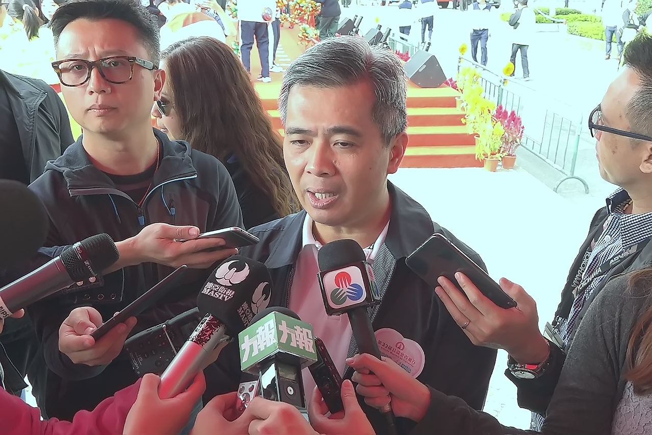 保安司司長黃少澤回應傳媒提問