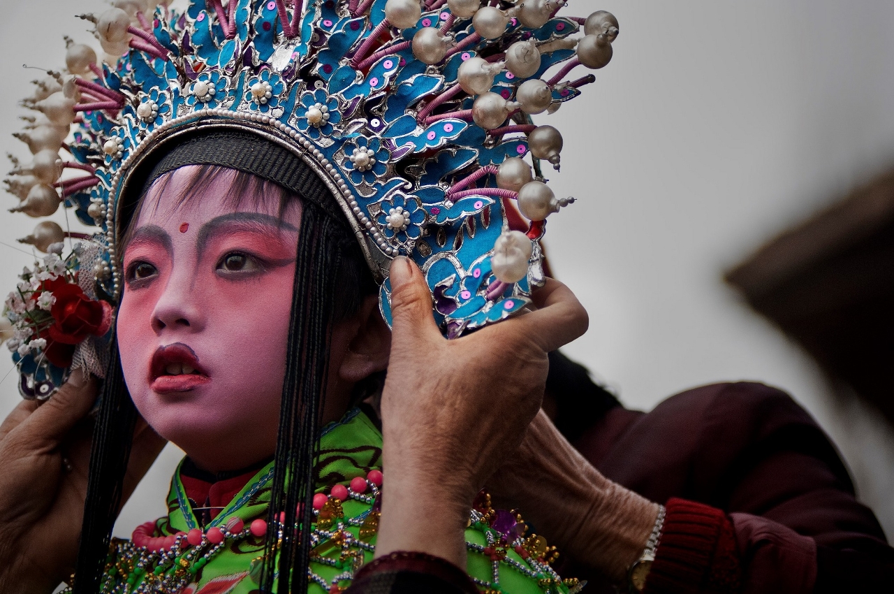 Exhibition “Traces and Vision – Longzhou ‘Shehuo’ Folk Performances, Photography by Wu Xiaopeng” opens this Friday