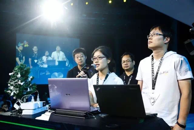 UM and international scholars receive an excellence award at GeekPwn 2016