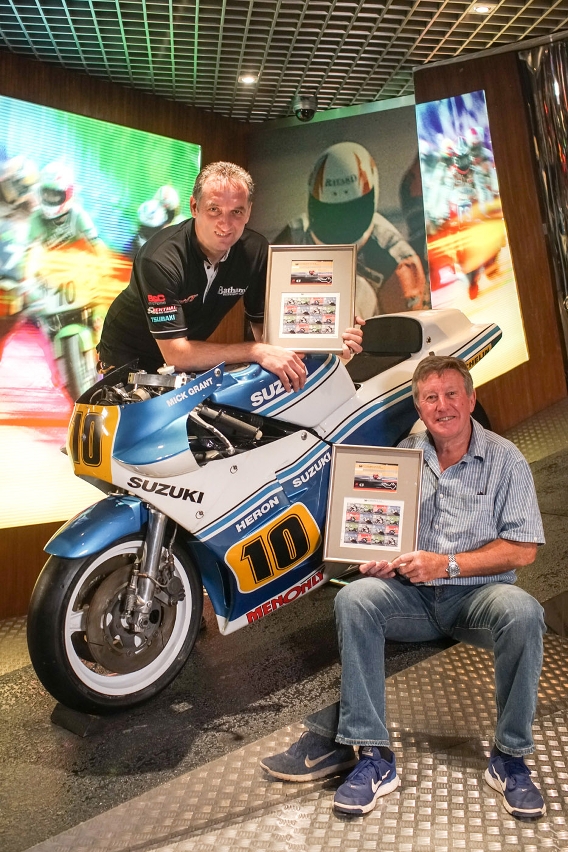 Michael Rutter e Mick Grant são os dois vencedores referentes na colecção dos selos comemorativos.