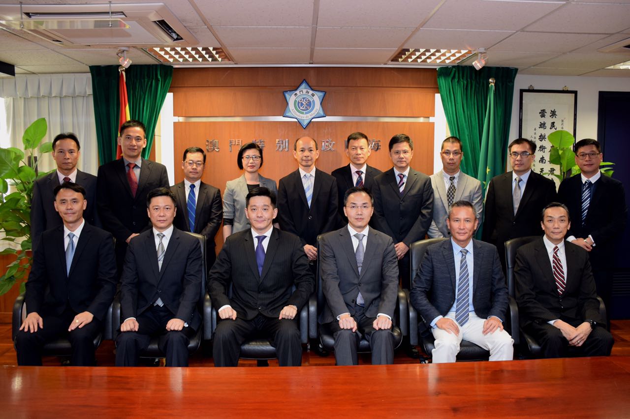 團隊到訪海關總部出席會議