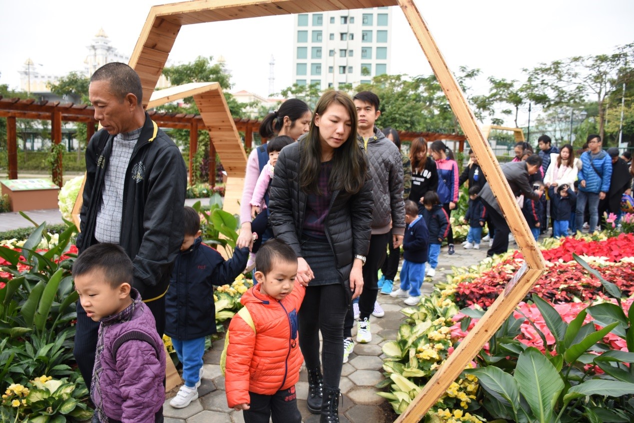 市民遊覽蜜蜂樂園