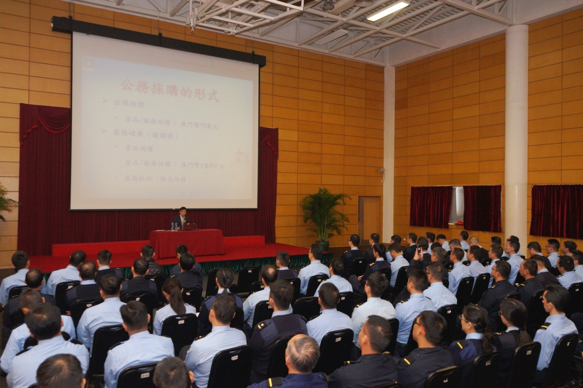是次講座反應熱烈，共有70多名消防局各級人員出席