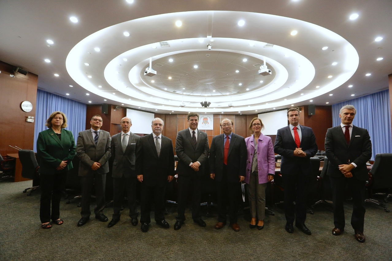 Manuel Caldeira Cabral, Portugal’s minister of economy, is committed to promoting collaboration between UM and Portuguese universities in training bilingual language professionals