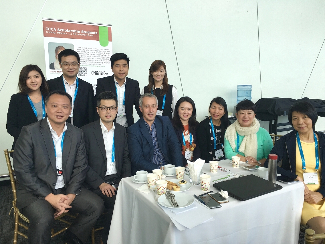 Vogal Executiva do IPIM Irene V.K. Lau (segunda da direita) e representantes de Macau junto da ICCA participaram no 55.º Congresso da ICCA em Kuching, Malásia.