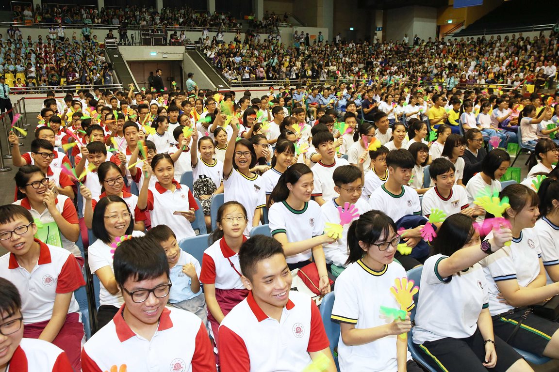 1.500 jovens e alunos de Macau participaram na actividade, tendo um ambiente animado