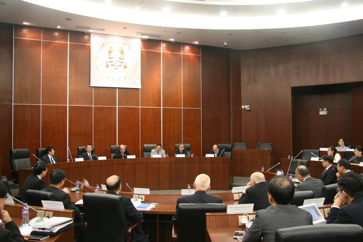 The HKIE accreditation team met with UM representatives