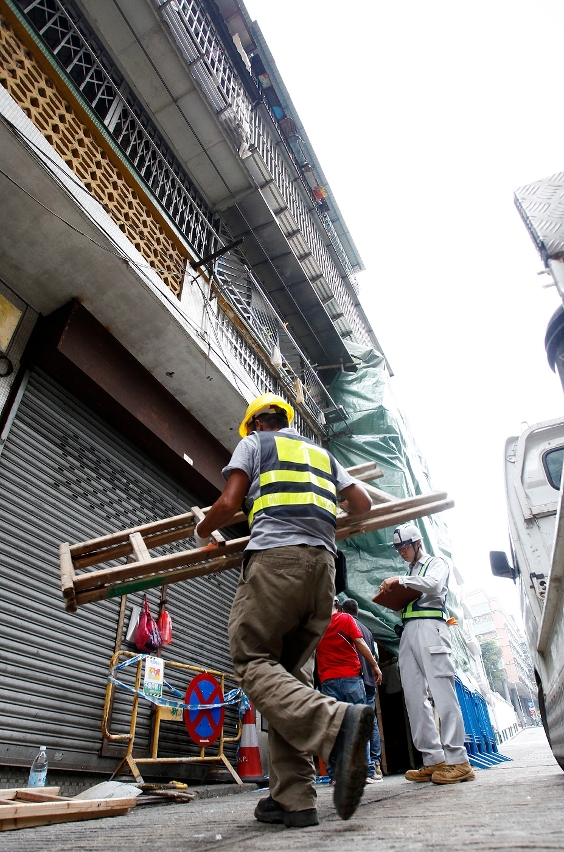 Obra de reparação do Edifício Wa Keong, situado na Rua da Entena, tem início hoje