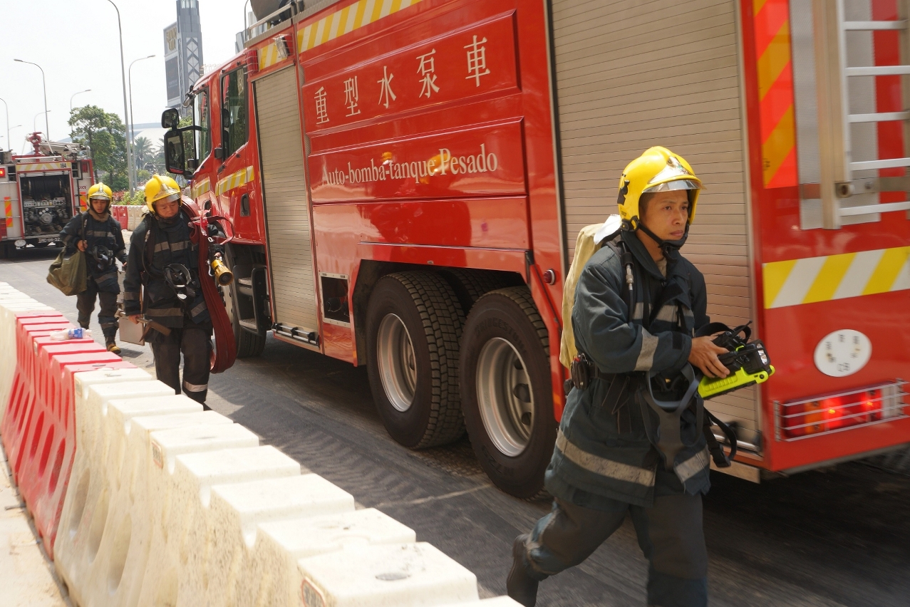 Simulacro de incêndio e evacuação no Parisian