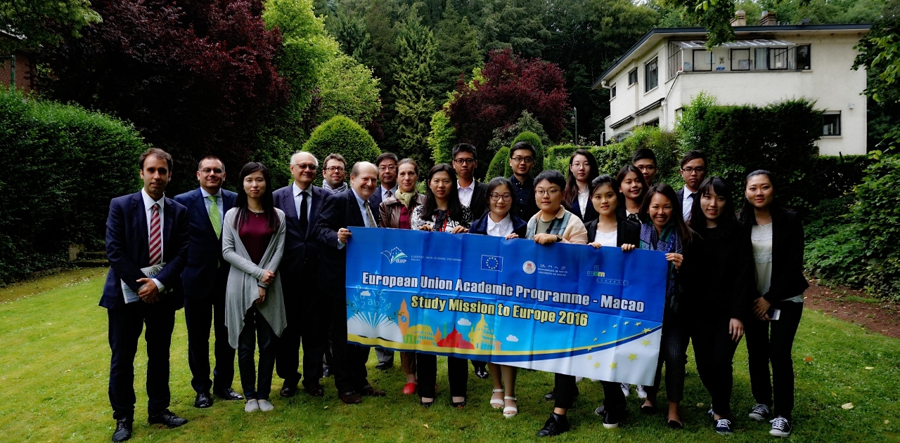 UM students visit the Free University of Brussels