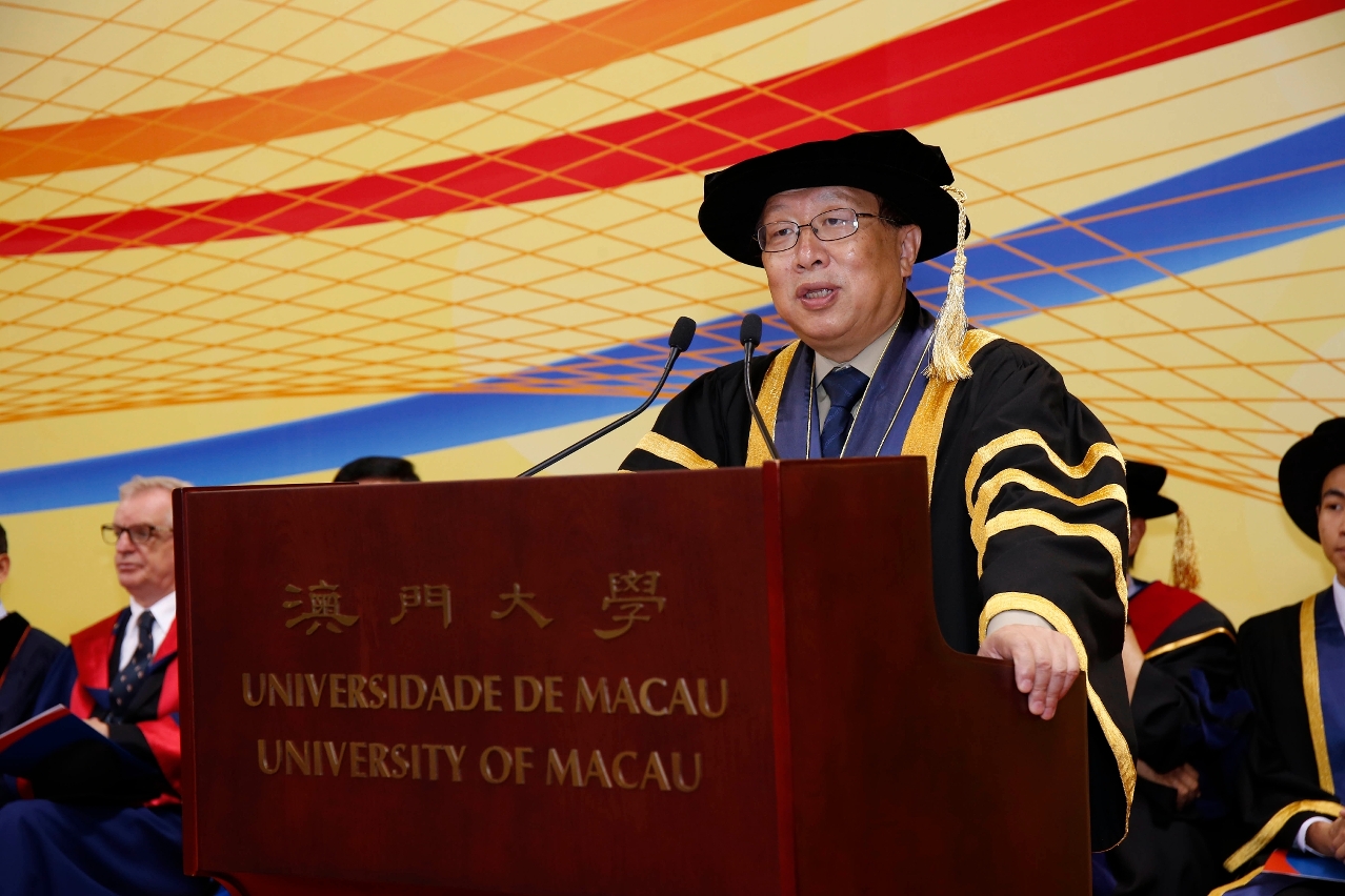 Rector Wei Zhao gives a speech at the convocation